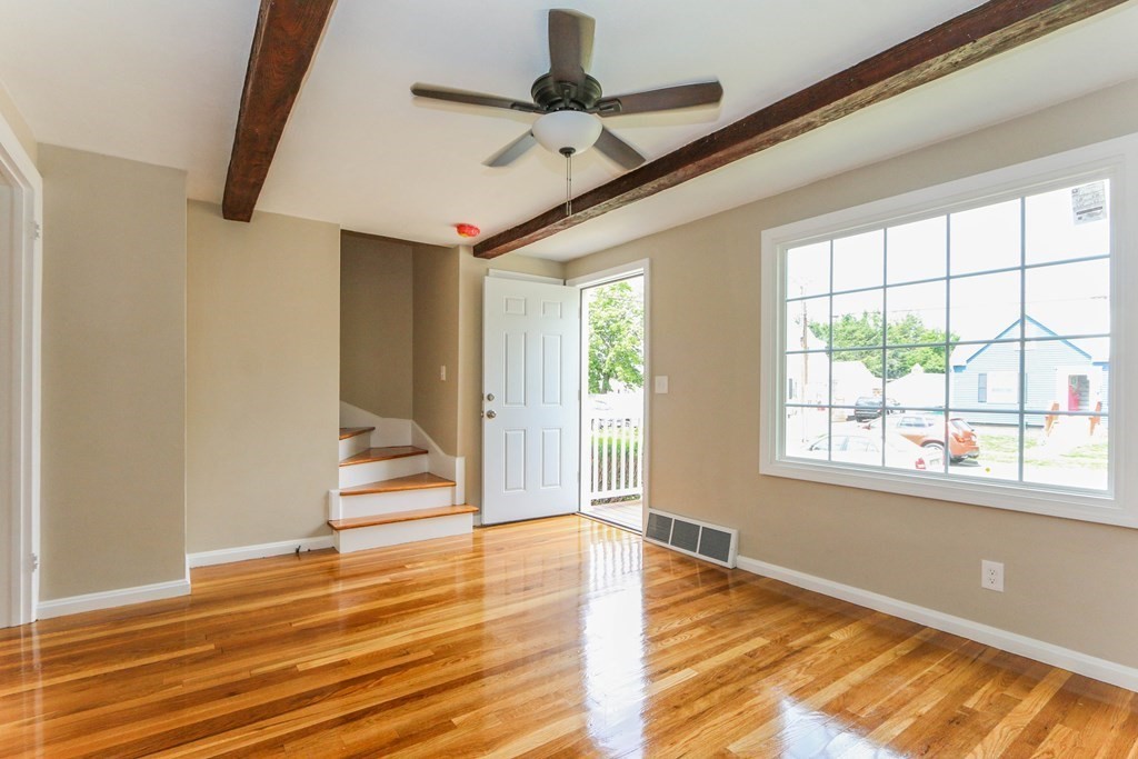 47 Felicia Street Springfield, MA 01104 - Photo 6 of 39 Gallery Image 6