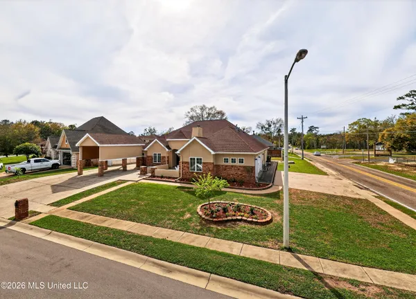 $428,900 | 20185 Belle Vue Circle, D'Iberville, MS 39540