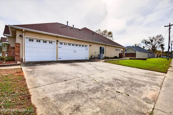 $428,900 | 20185 Belle Vue Circle, D'Iberville, MS 39540