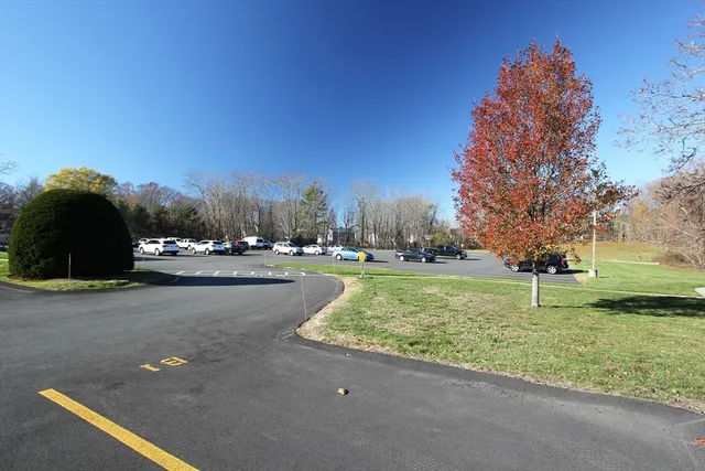 $1,900 | 139 King Street, Unit 304B, Franklin, MA 02038