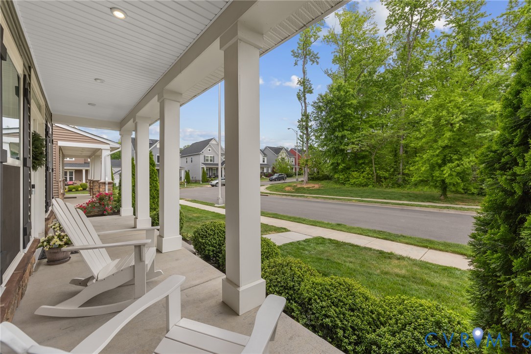 6504 Kinns Road Richmond, VA 23225 - Photo 4 of 34 Covered front porch with substantial white columns