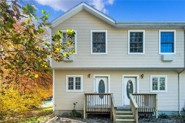 $2,200 | 22 Lake Lodge Drive, Unit 1, Pleasant Valley, NY 12569