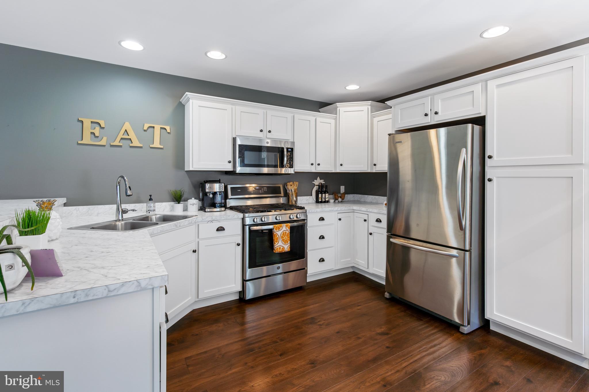 681 Hamaker Road Manheim, PA 17545 - Photo 13 of 37