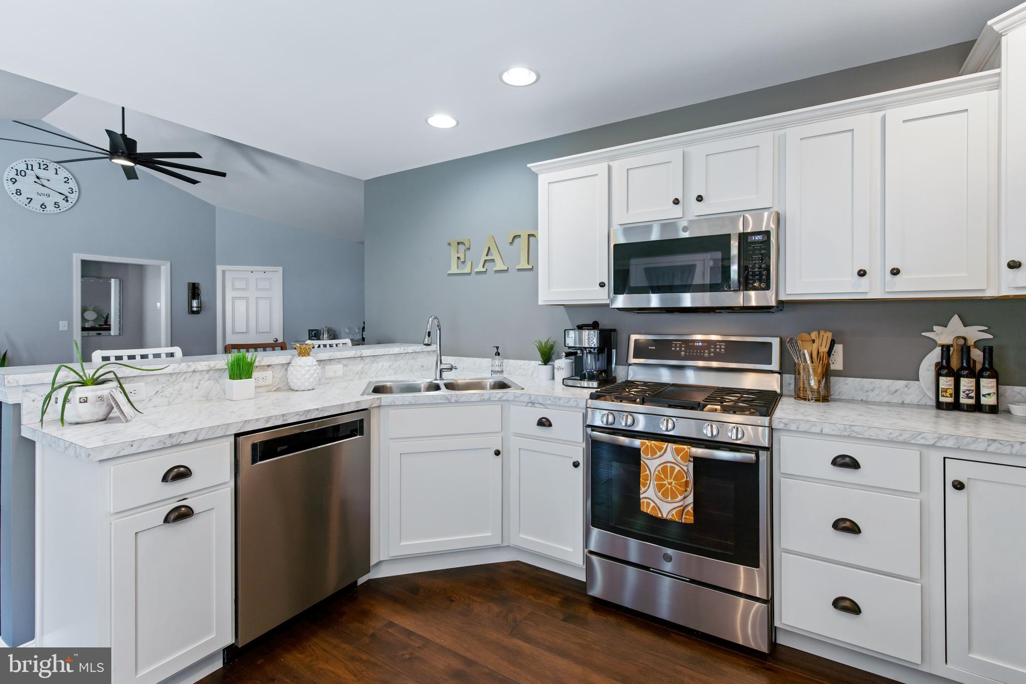 681 Hamaker Road Manheim, PA 17545 - Photo 14 of 37
