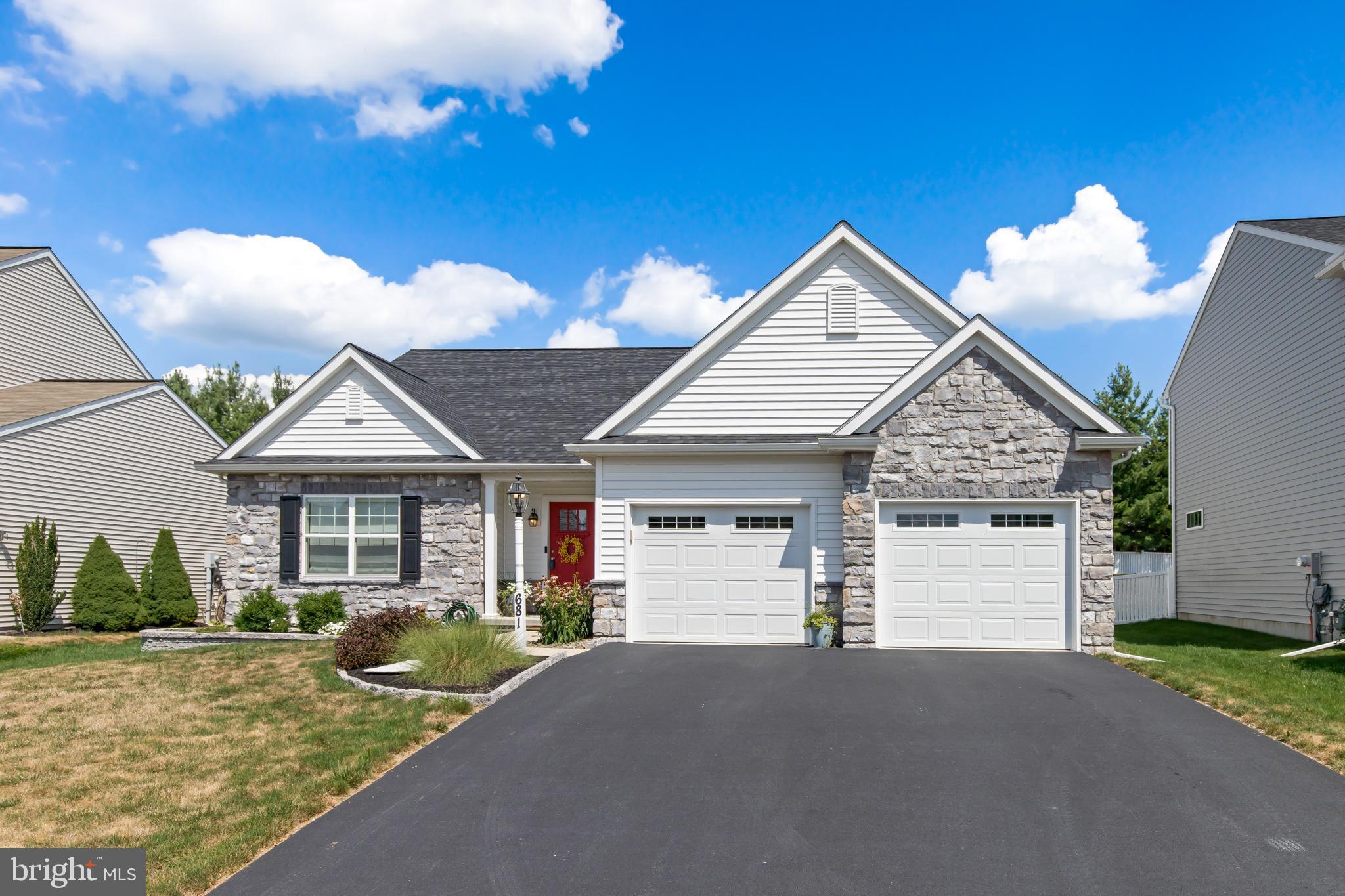 681 Hamaker Road Manheim, PA 17545 - Photo 2 of 37