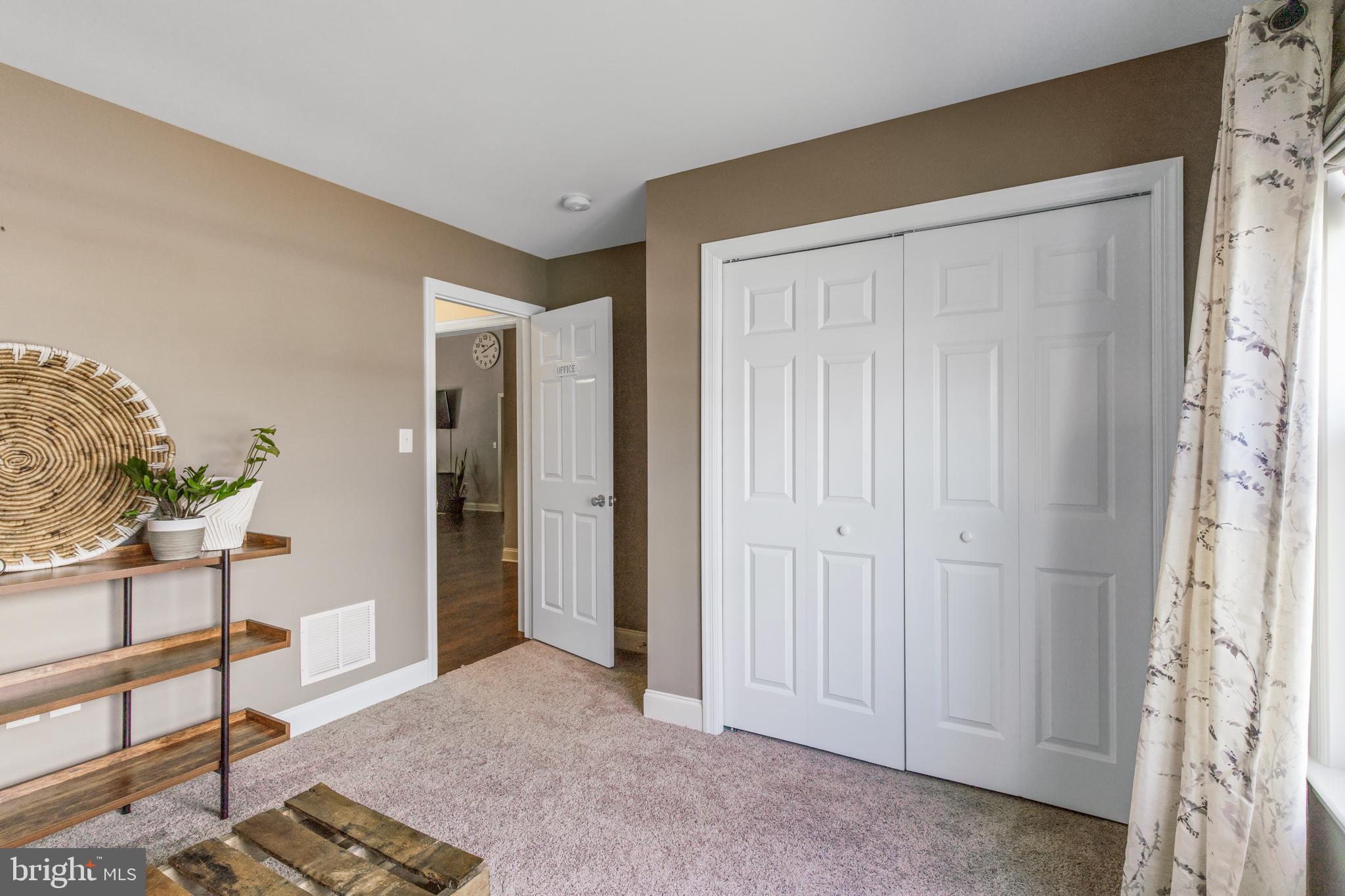 681 Hamaker Road Manheim, PA 17545 - Photo 23 of 37