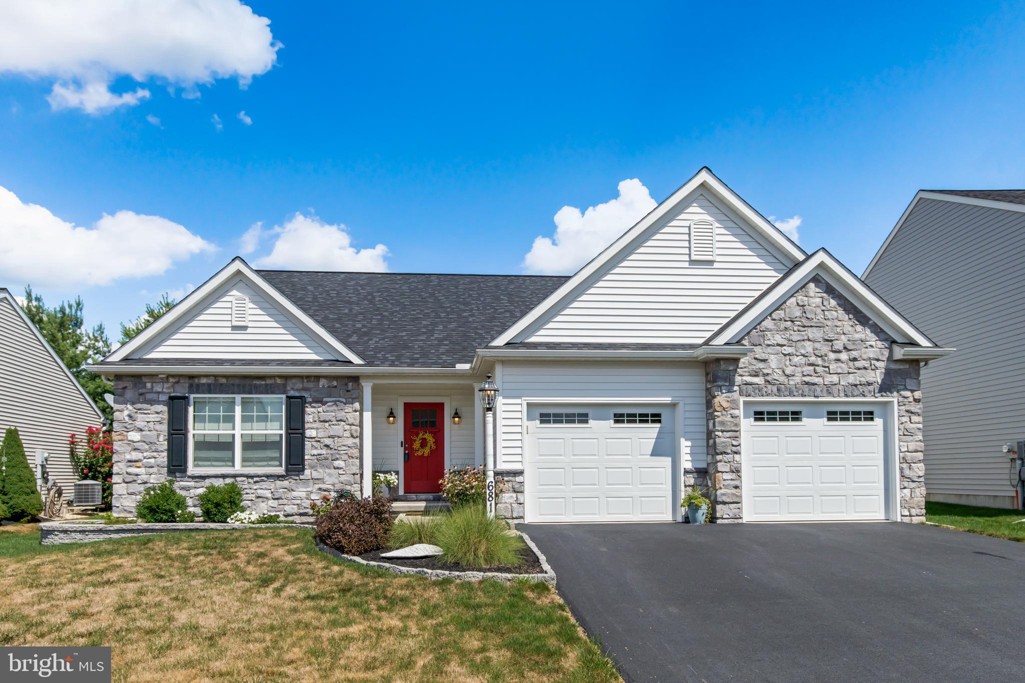 681 Hamaker Road Manheim, PA 17545 - Photo 3 of 37