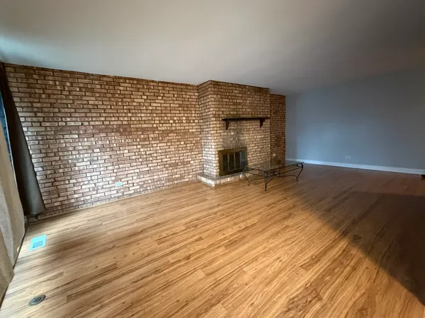 $239,000 | 5500 Hillcrest Lane, Unit 3A, Lisle, IL 60532