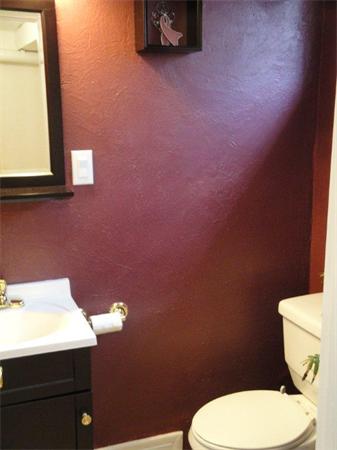 87 Newton Road Springfield, MA 01118 - Photo 8 of 25