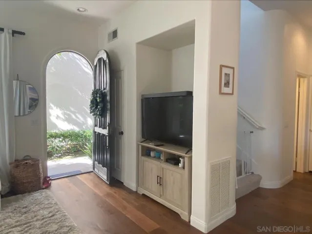 $4,950 | 7076 Surfbird Circle, Carlsbad, CA 92011