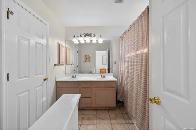 $319,000 | 228 Spice Oak Lane, Cibolo, TX 78108