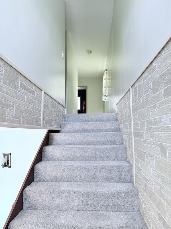 5183 North Oak Road Davison, MI 48423 - Photo 15 of 20 Stair to 2nd