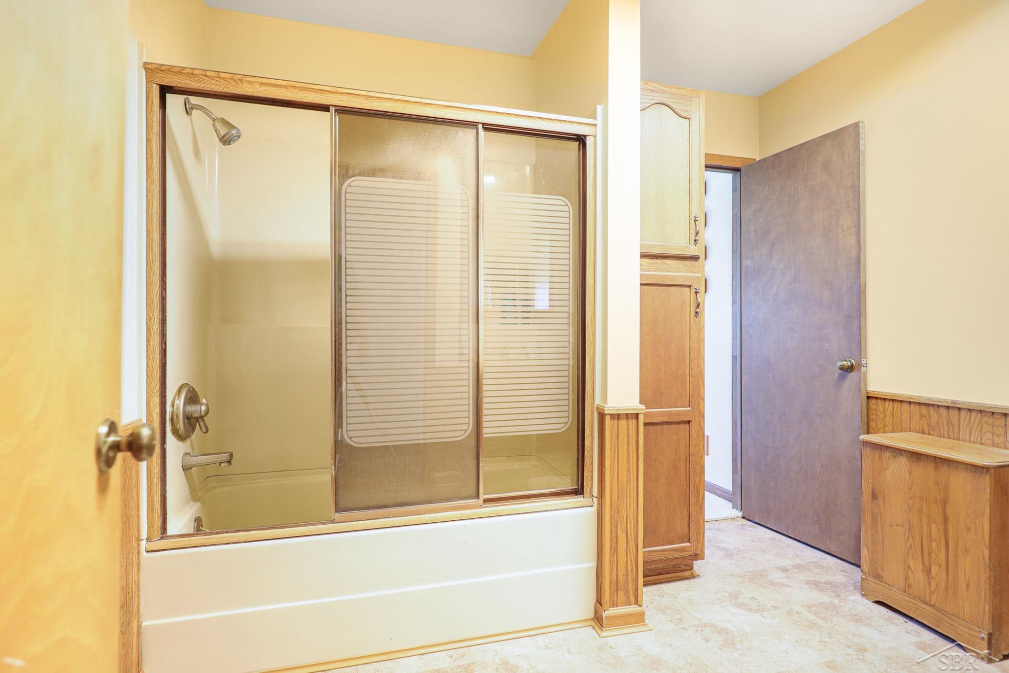 5120 E Road Saginaw, MI 48601 - Photo 9 of 46 Gallery Image 9