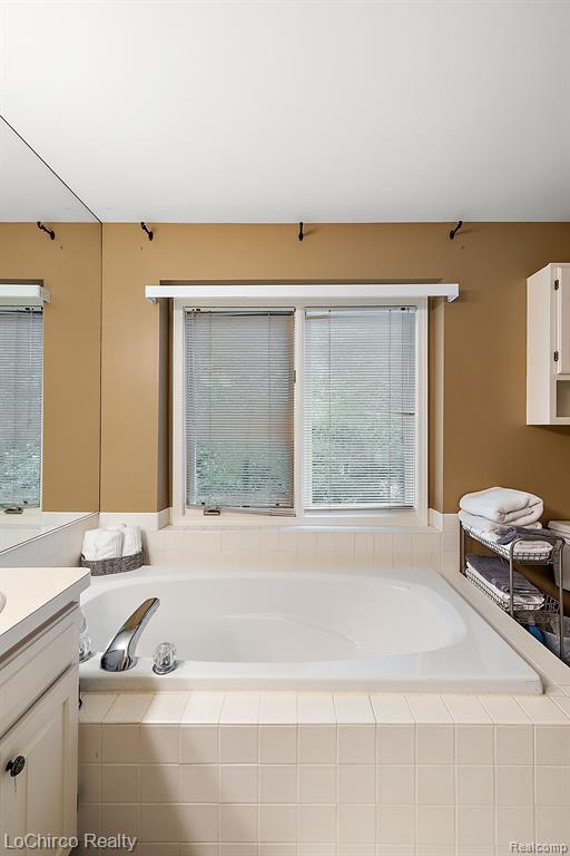 1773 Skyline Drive Rochester Hills, MI 48306 - Photo 17 of 36