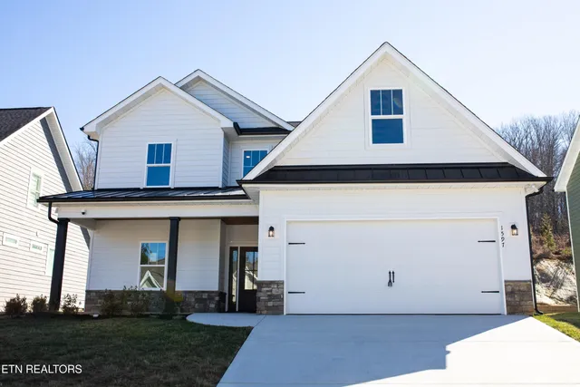 $495,000 | 1597 Green Meadows Lane, Lenoir City, TN 37771