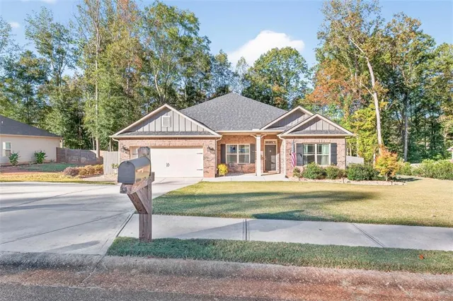 $400,000 | 829 River Fall Drive, Jefferson, GA 30549