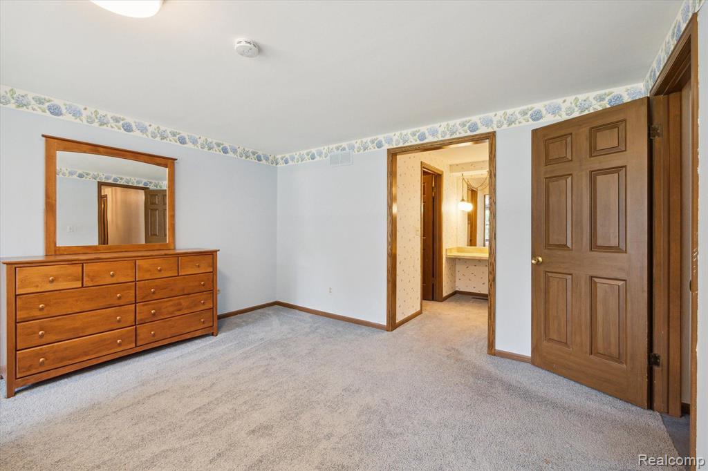 6182 Oak Valley Road Brighton, MI 48116 - Photo 28 of 69 Gallery Image 28