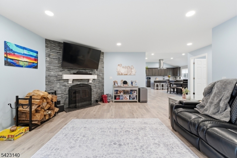 17 Fairmount Road West Califon, NJ 07830 - Photo 4 of 48