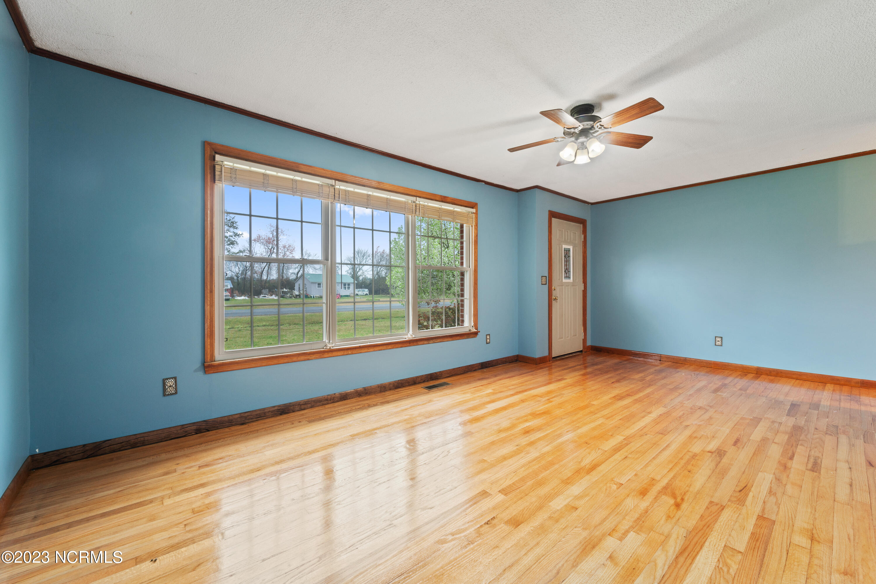 205 Hall Road Pink Hill, NC 28572 - Photo 6 of 48 DSC03058