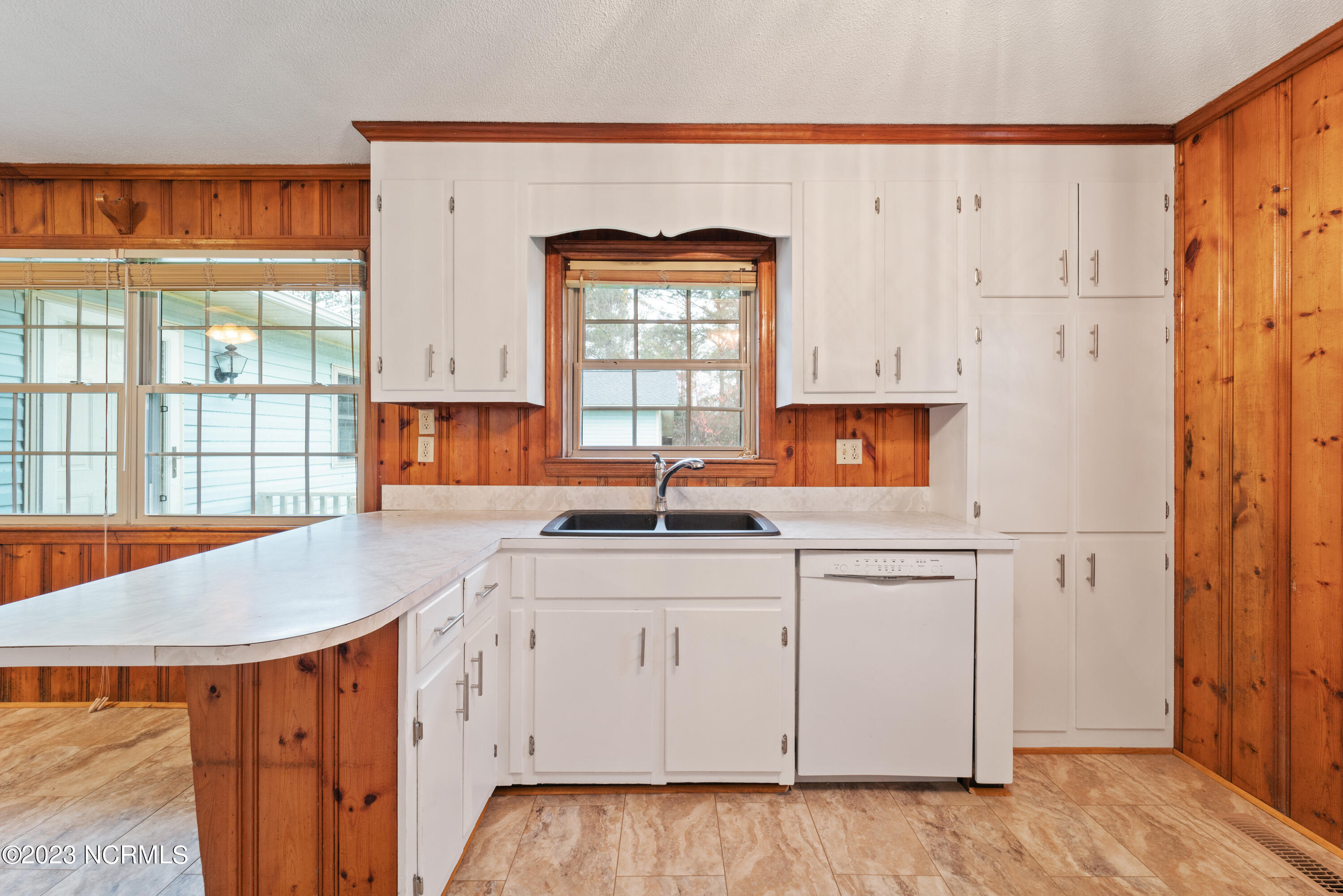 205 Hall Road Pink Hill, NC 28572 - Photo 9 of 48 DSC03072