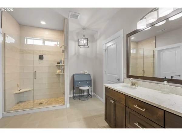 $529,000 | 832 Sand Pines Avenue, Sutherlin, OR 97479