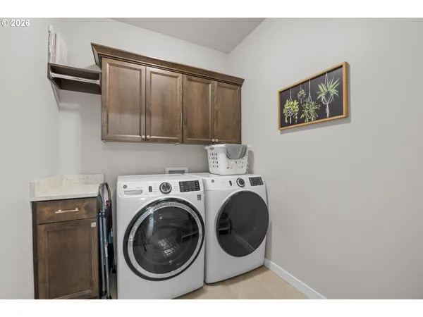 $539,000 | 832 Sand Pines Avenue, Sutherlin, OR 97479