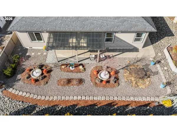 $529,000 | 832 Sand Pines Avenue, Sutherlin, OR 97479