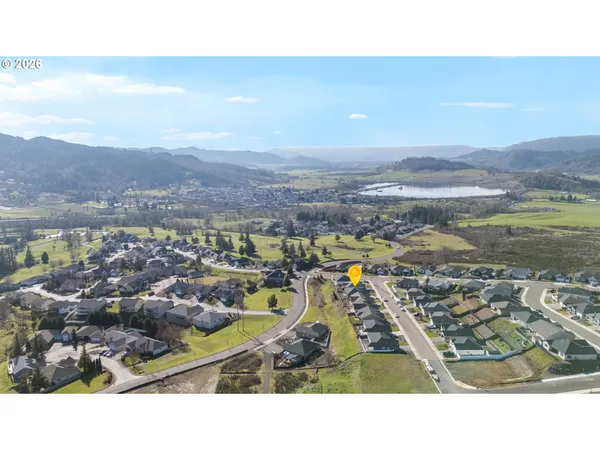 $539,000 | 832 Sand Pines Avenue, Sutherlin, OR 97479