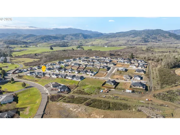 $529,000 | 832 Sand Pines Avenue, Sutherlin, OR 97479