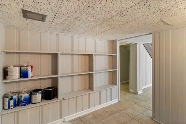 $3,950 | 334 Russett Lane, Highland Park, IL 60035