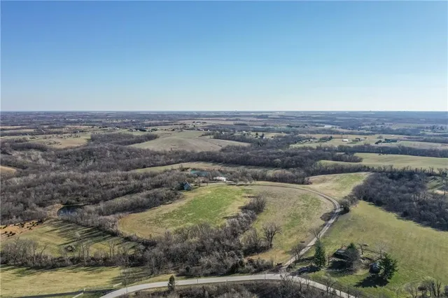 $640,000 | 9373 Northwest Moore Road, Kansas City, MO 64153