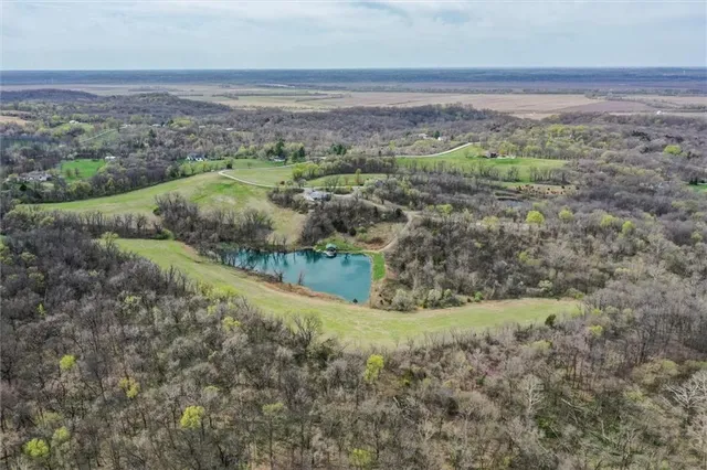 $640,000 | 9373 Northwest Moore Road, Kansas City, MO 64153