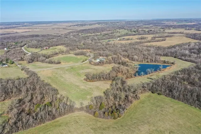 $640,000 | 9373 Northwest Moore Road, Kansas City, MO 64153