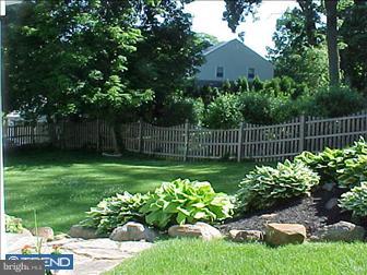 202 St Davids Court Wayne, PA 19087 - Photo 3 of 6 Gallery Image 3