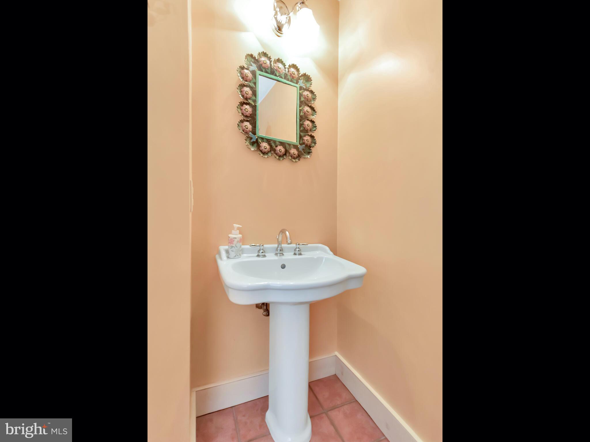 126 Bancroft Road Kennett Square, PA 19348 - Photo 23 of 43 Powder room