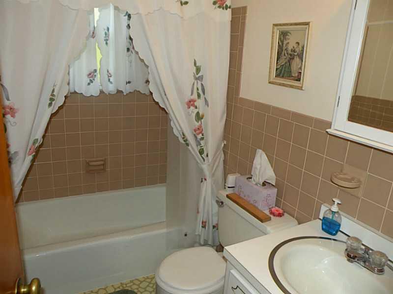 26 Price Road Presto, PA 15142 - Photo 8 of 15 Full Bath. 26 Price Road Full Hall Bath