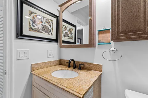 $185,000 | 100 Shore Court, Unit 105, North Palm Beach, FL 33408