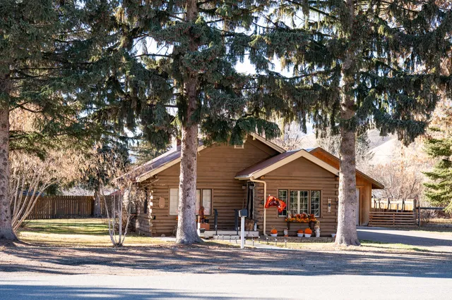 $870,000 | 515 South 1st Avenue, Hailey, ID 83333