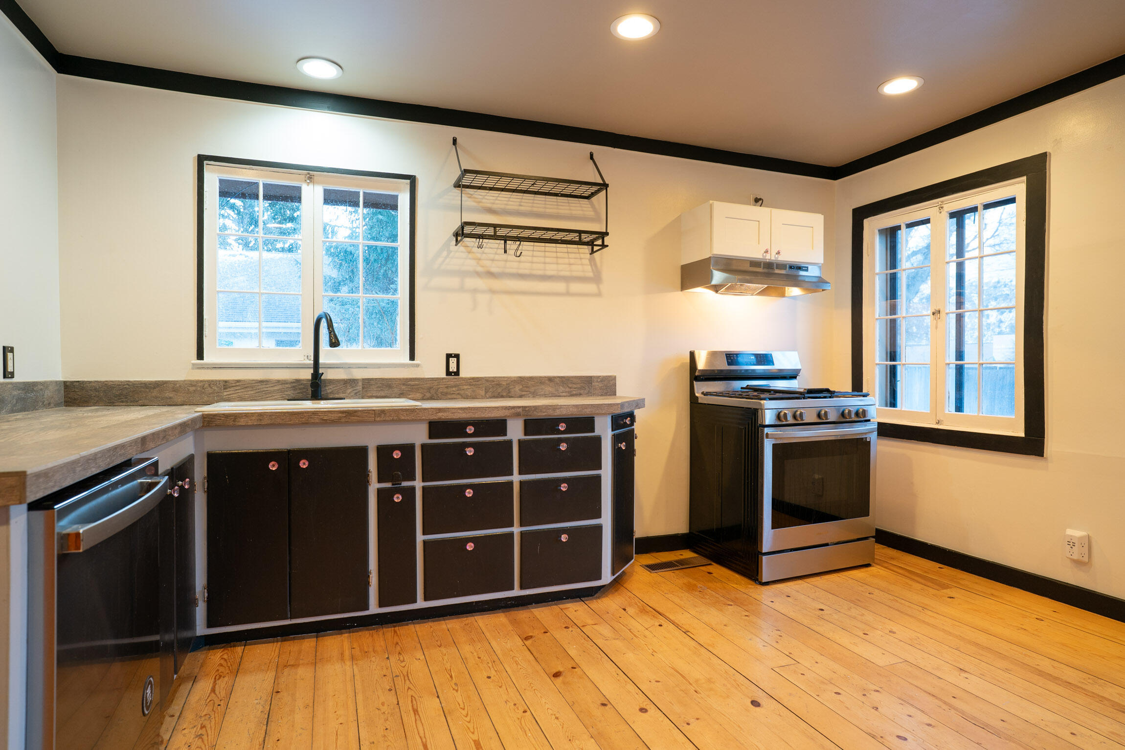 515 South 1st Avenue Hailey, ID 83333 - Photo 34 of 49 Kitchen (4)