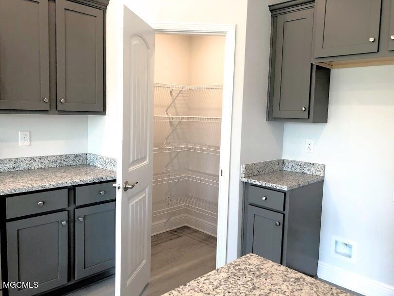 6218 Roxanne Way Biloxi, MS 39532 - Photo 13 of 32 walk in pantry