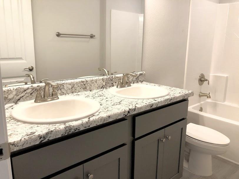 6218 Roxanne Way Biloxi, MS 39532 - Photo 18 of 32 guest bathroom 3
