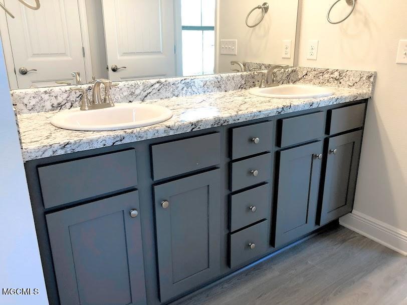 6218 Roxanne Way Biloxi, MS 39532 - Photo 22 of 32 master bathroom