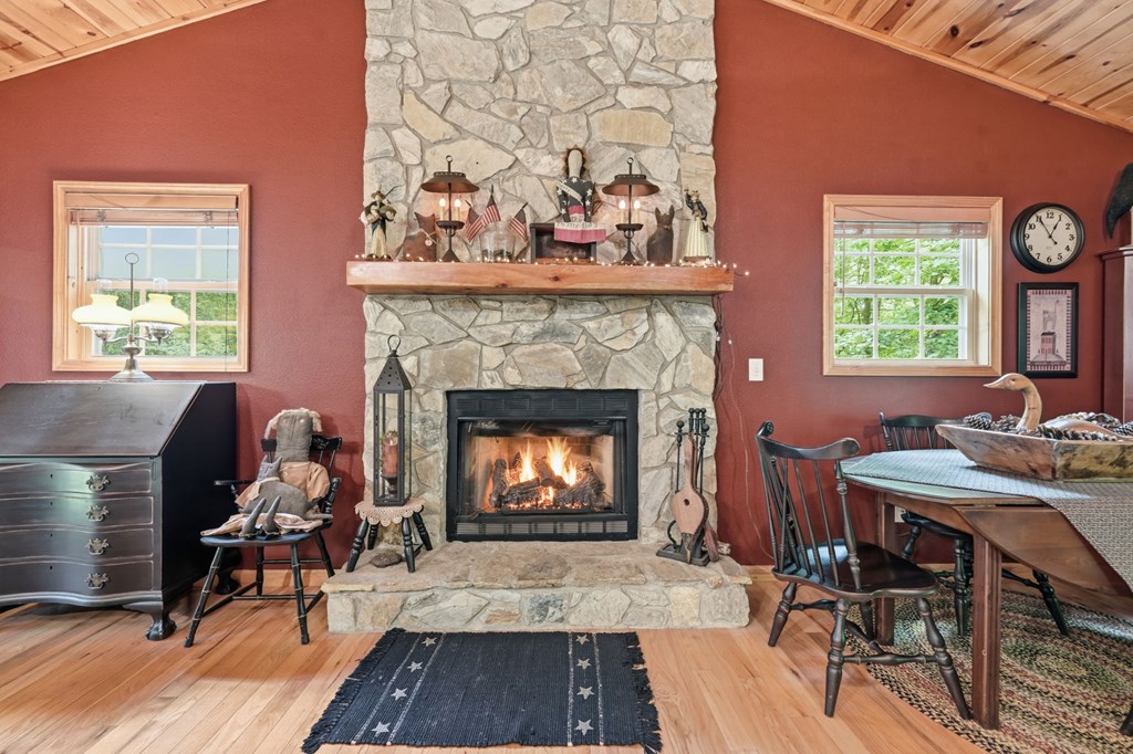 267 Vista Hills Road Murphy, NC 28906 - Photo 18 of 36 Fireplace Livingroom