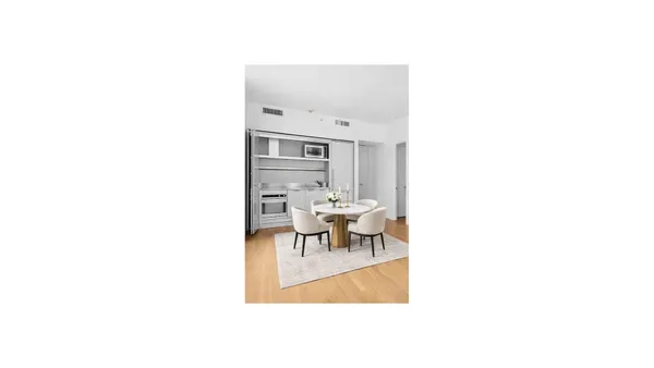 $1,235,000 | 18 West 48th Street, Unit 11B | Midtown Central