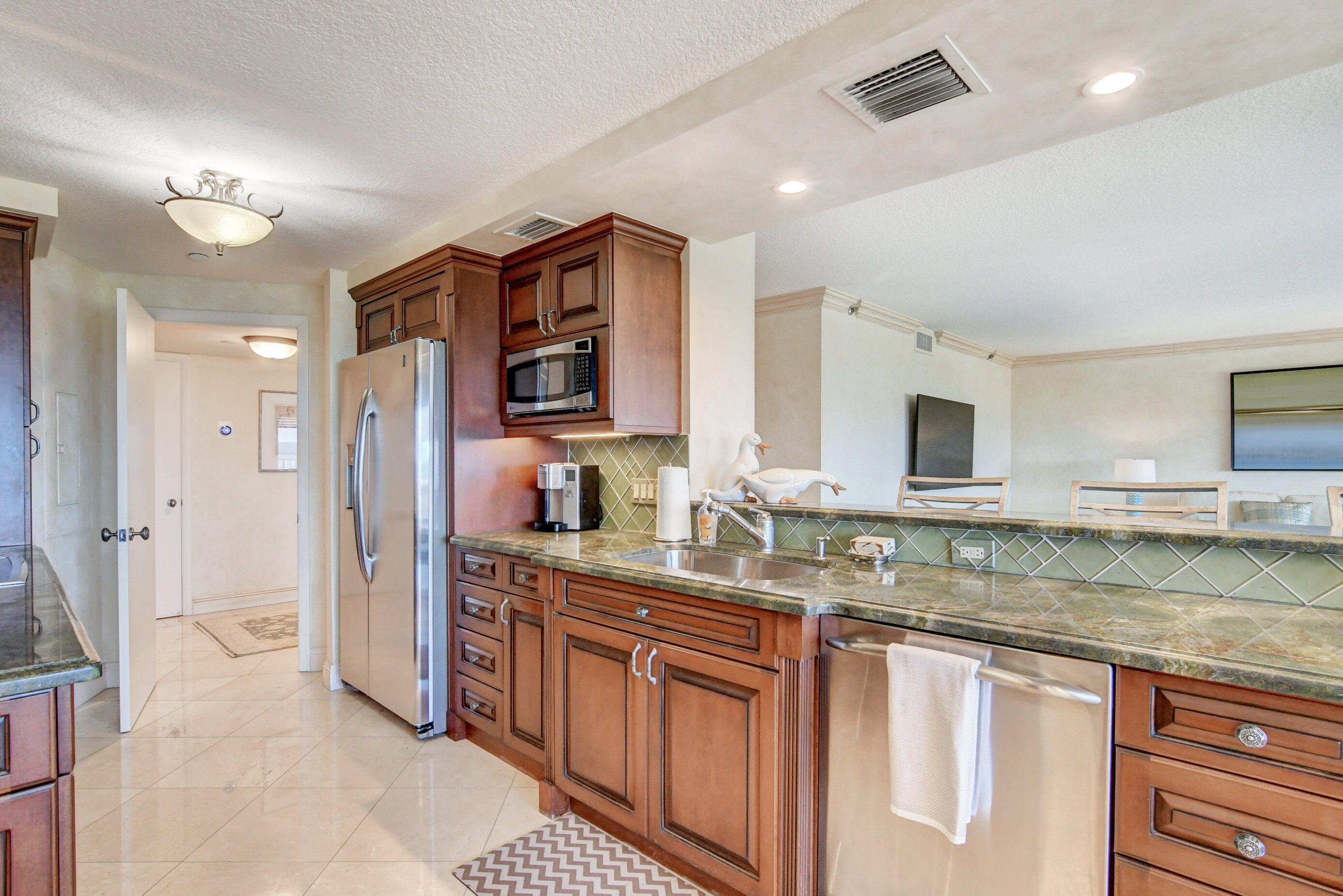 4301 North Ocean Boulevard, Unit 607 Boca Raton, FL 33431 - Photo 11 of 84 Granite Countertops
