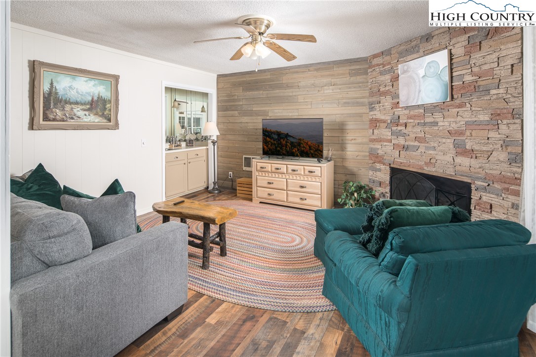 301 Pinnacle Inn Road, Unit 3115 Beech Mountain, NC 28604 - Photo 3 of 34