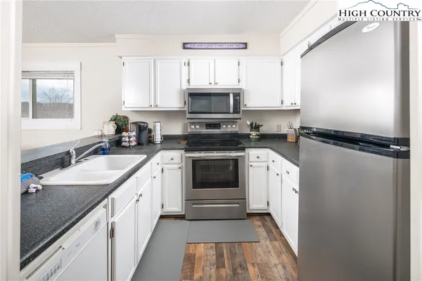 $220,000 | 301 Pinnacle Inn Road, Unit 3115, Beech Mountain, NC 28604