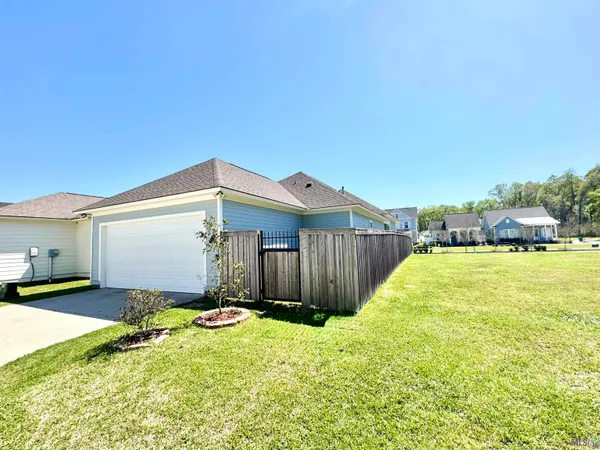 $2,500 | 1213 Haymarket Street, Zachary, LA 70791