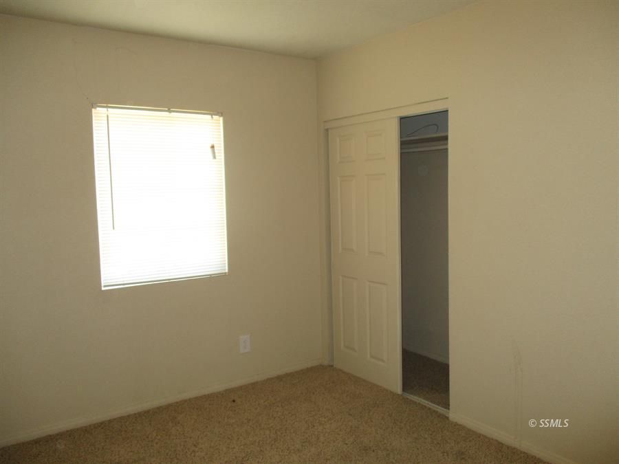 512 South Allen Street Ridgecrest, CA 93555 - Photo 4 of 12
