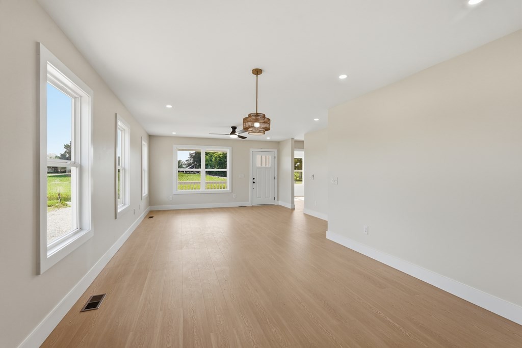 892 Old Cookeville Road Sparta, TN 38583 - Photo 7 of 27